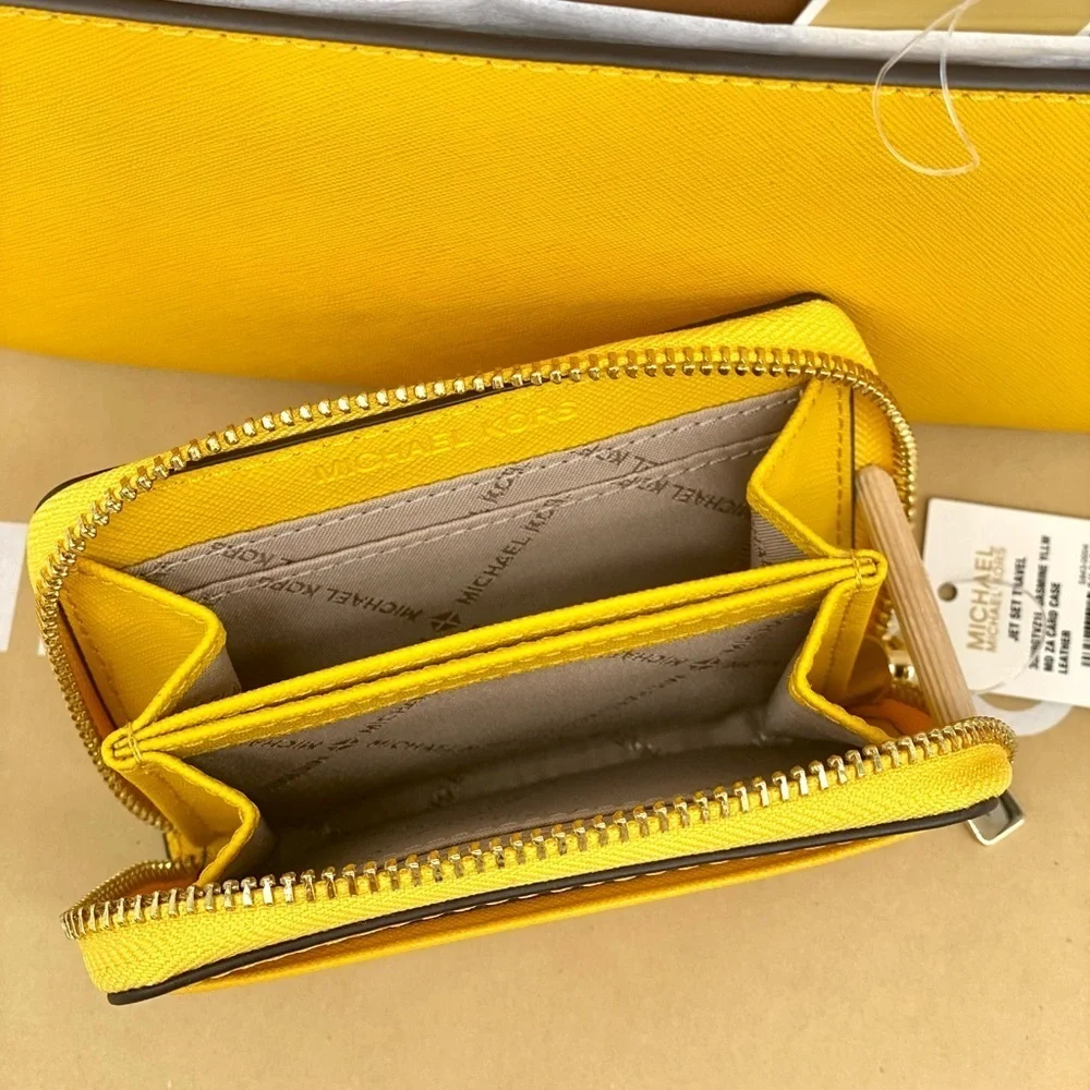 Michael Kors Jet Set Travel East West Zip Chain Crossbody and Small Wallet Set